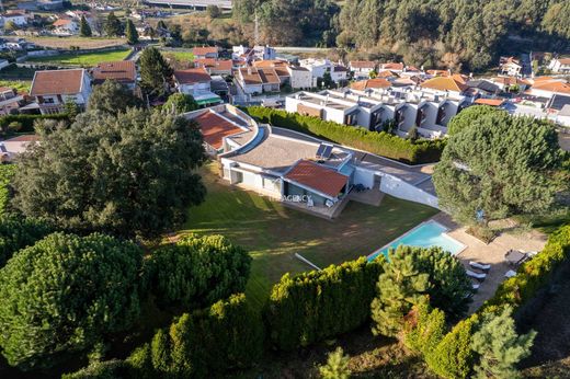 Villa in Santa Maria da Feira, Aveiro