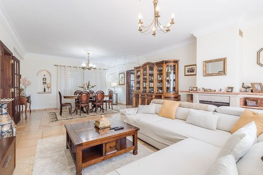 Villa - Faro (Sé e São Pedro), Faro