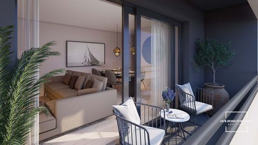 Apartment / Etagenwohnung in Santo António dos Cavaleiros e Frielas, Loures