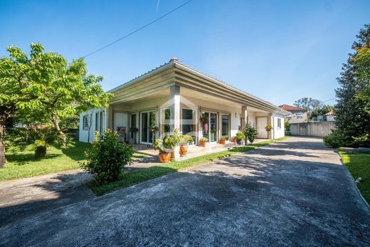Villa in Sequeiro, Santo Tirso