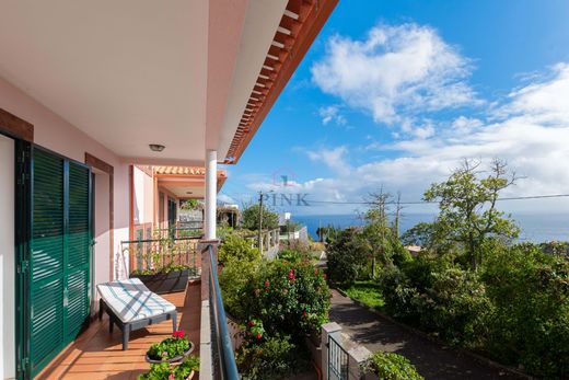 Villa in Santa Cruz, Madeira