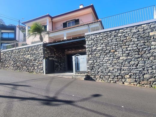 Willa w Ribeira Brava, Madeira