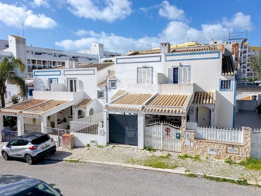 Villa in Albufeira e Olhos de Água, Albufeira