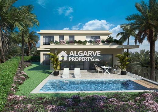 Villa Faro, Distrito de Faro