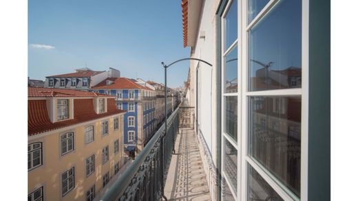 Apartment / Etagenwohnung in Lissabon, Lisbon