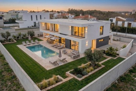 Villa in Oeiras, Lisbon