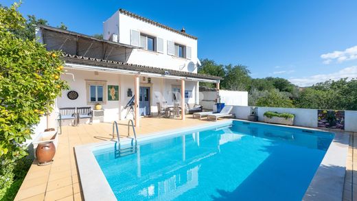 Вилла, Querença, Tôr e Benafim, Loulé