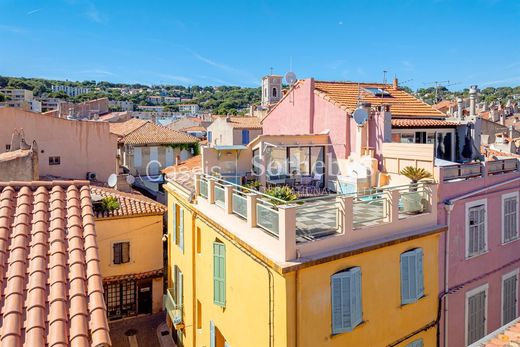 Residential complexes in Cassis, Bouches-du-Rhône