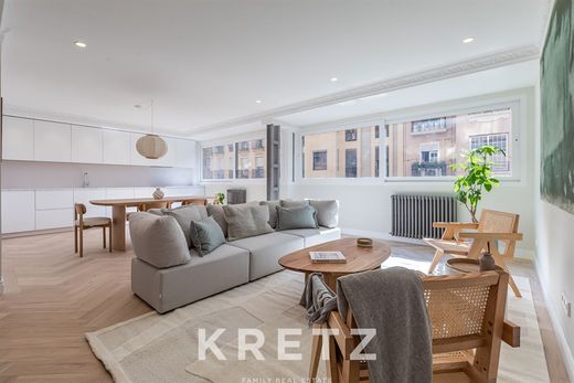 Apartment / Etagenwohnung in Madrid, Provinz Madrid