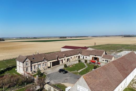 Rural or Farmhouse in Clos-Fontaine, Seine-et-Marne