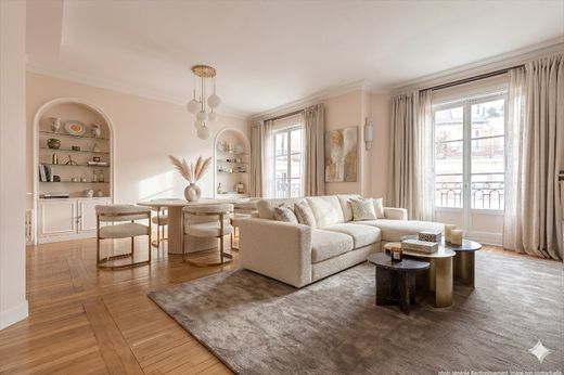 Apartment in La Muette, Auteuil, Porte Dauphine, Paris