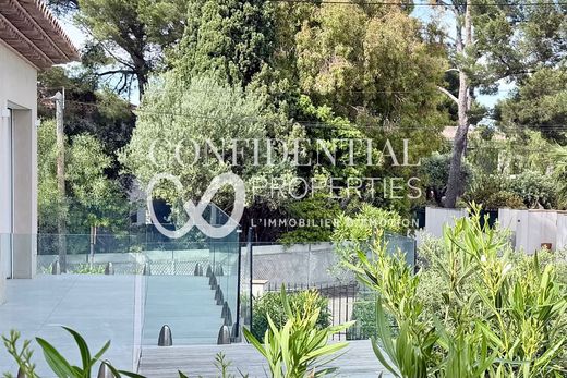 Luxury home in Cavalaire-sur-Mer, Var