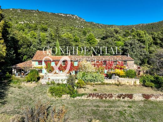 Luxe woning in Aups, Var