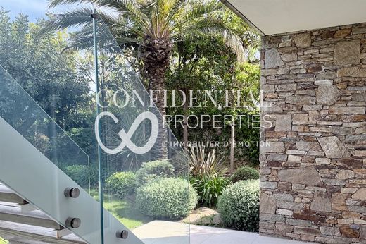 Luxury home in Cavalaire-sur-Mer, Var