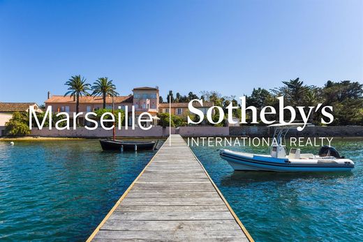Apartment in Porquerolles, Var