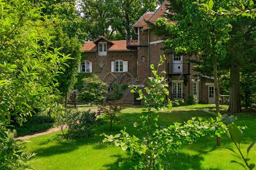 Luxury home in Vaucresson, Hauts-de-Seine