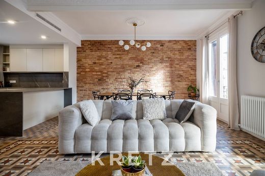 Apartment / Etagenwohnung in Barcelona, Provinz Barcelona