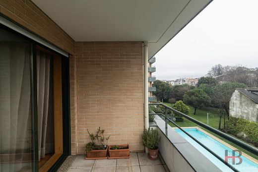 Apartment / Etagenwohnung in Paranhos, Porto