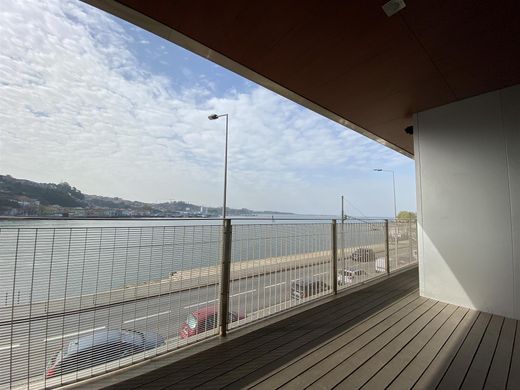 Apartment / Etagenwohnung in Lordelo do Ouro, Porto