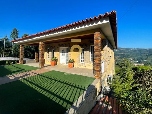 Vrijstaand huis in Sobrado de Paiva, Castelo de Paiva