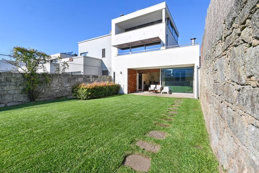 Semidetached House in Aldoar, Porto