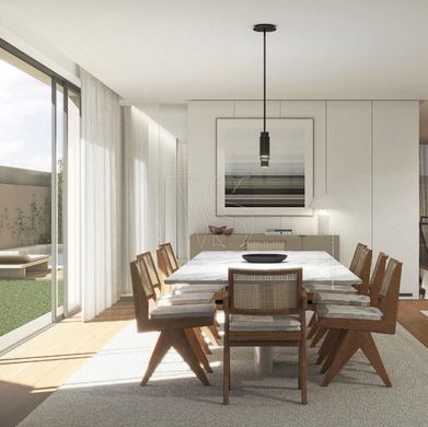 Apartment / Etagenwohnung in Aldoar, Porto