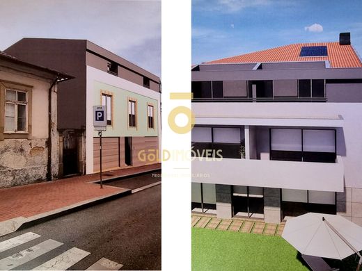 Apartment / Etagenwohnung in Espinho, Distrito de Aveiro