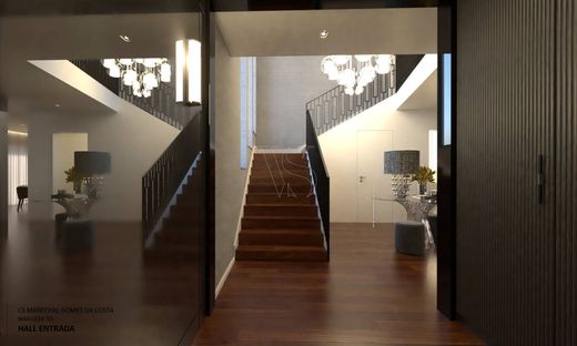 Detached House in Lordelo do Ouro, Porto