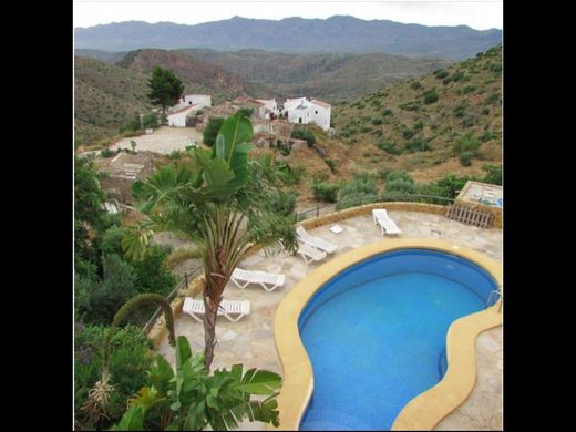 منزل ريفي ﻓﻲ Bédar, Almería