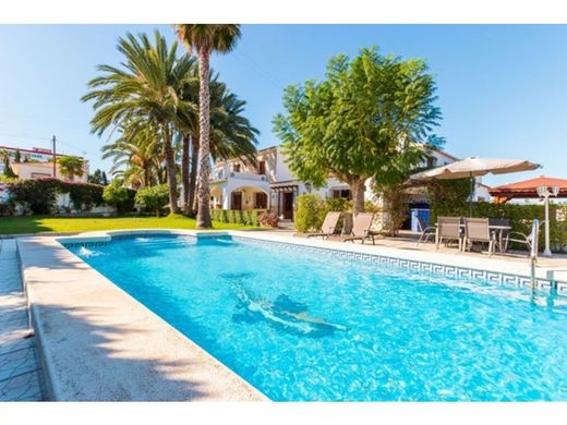 Luxury home in El Campello, Province of Alicante