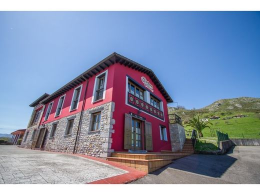 Hotel in Les Arriondes, Province of Asturias