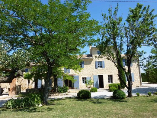 Villa in Pernes-les-Fontaines, Vaucluse