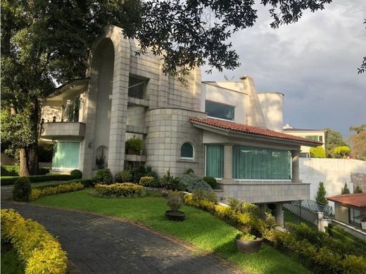 Luxury home in Ciudad López Mateos, Atizapán de Zaragoza