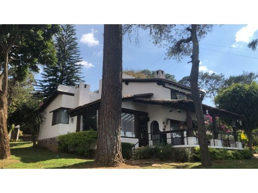 Casa de lujo en Valle de Bravo, Estado de México