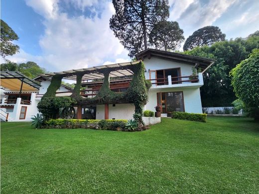 Casa de lujo en Valle de Bravo, Estado de México