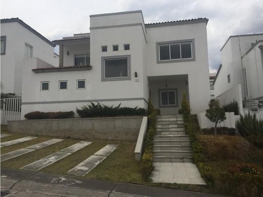 Luxury home in Ciudad López Mateos, Atizapán de Zaragoza