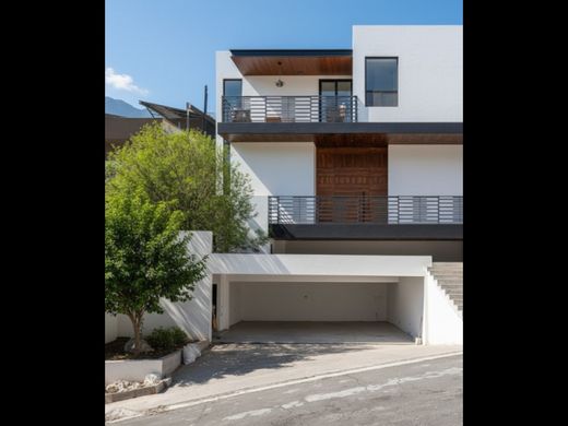 Luxury home in San Pedro, China