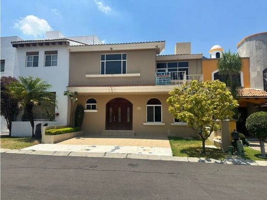 Casa de luxo - Santiago de Querétaro, Querétaro