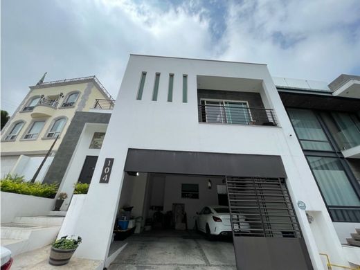 豪宅  蒙特雷, Monterrey