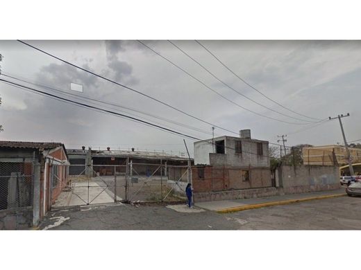 Land in Tlalnepantla, Tlalnepantla de Baz