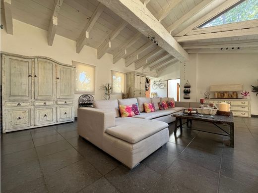 Luxury home in Valle de Bravo, Estado de México