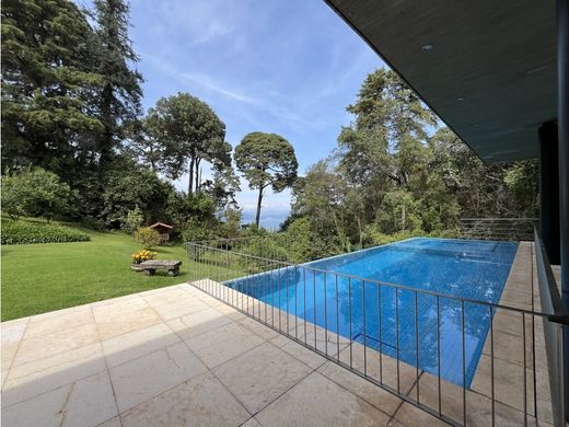 Casa de lujo en Valle de Bravo, Estado de México