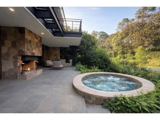 Wohnkomplexe in Valle de Bravo, México (Bundesstaat)