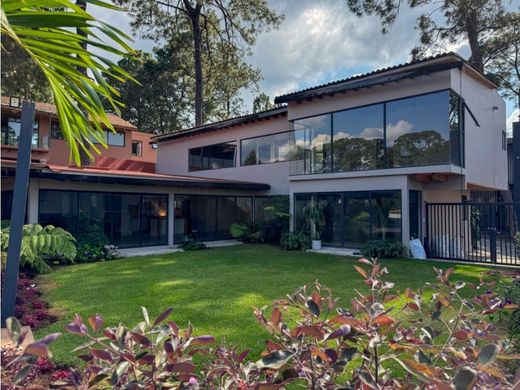 Luxe woning in Valle de Bravo, Mexico (staat)
