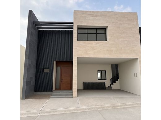 豪宅  Santiago, 新萊昂州