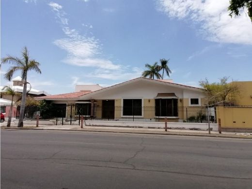 Casa de lujo en Hermosillo, Estado de Sonora