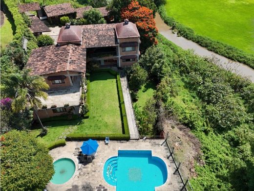 Luxury home in Valle de Bravo, Estado de México
