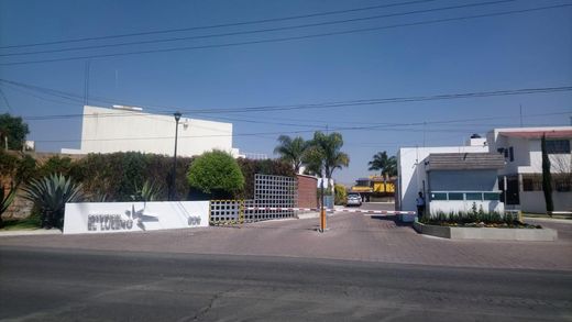 Grond in Puebla de Zaragoza, Puebla