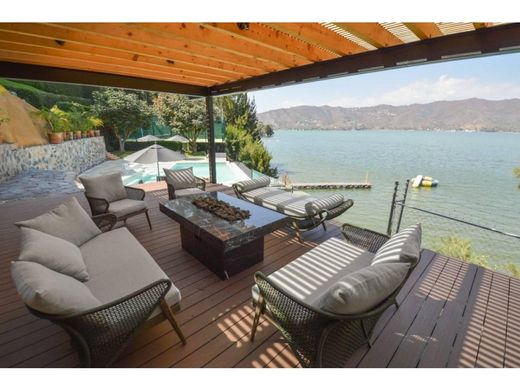 ‏בניין ב  Valle de Bravo, Estado de México