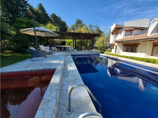 Kamienica w Valle de Bravo, Estado de México